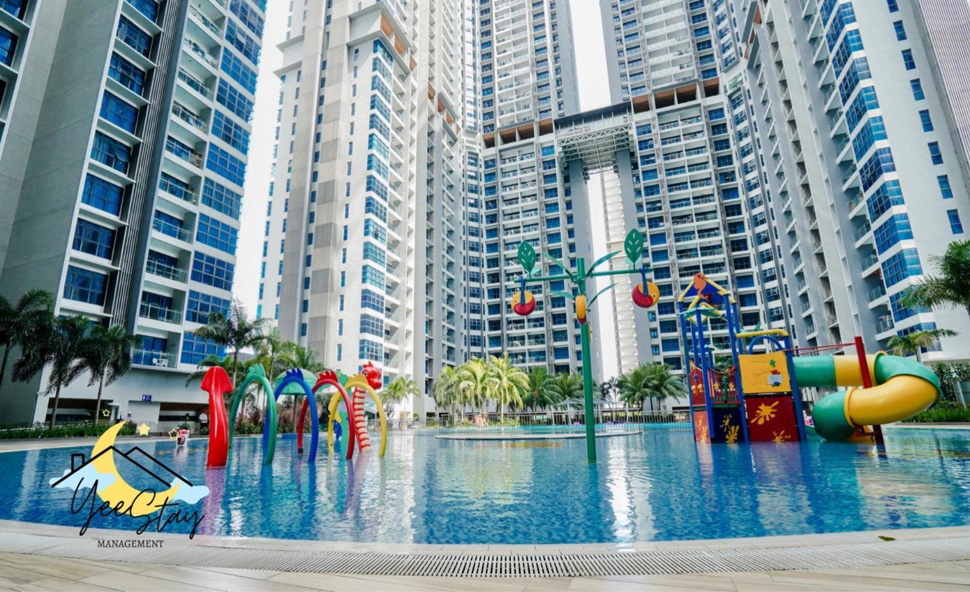 Atlantis 8-12pax/netflix/video Game/5min To Jonker Pangsapuri *