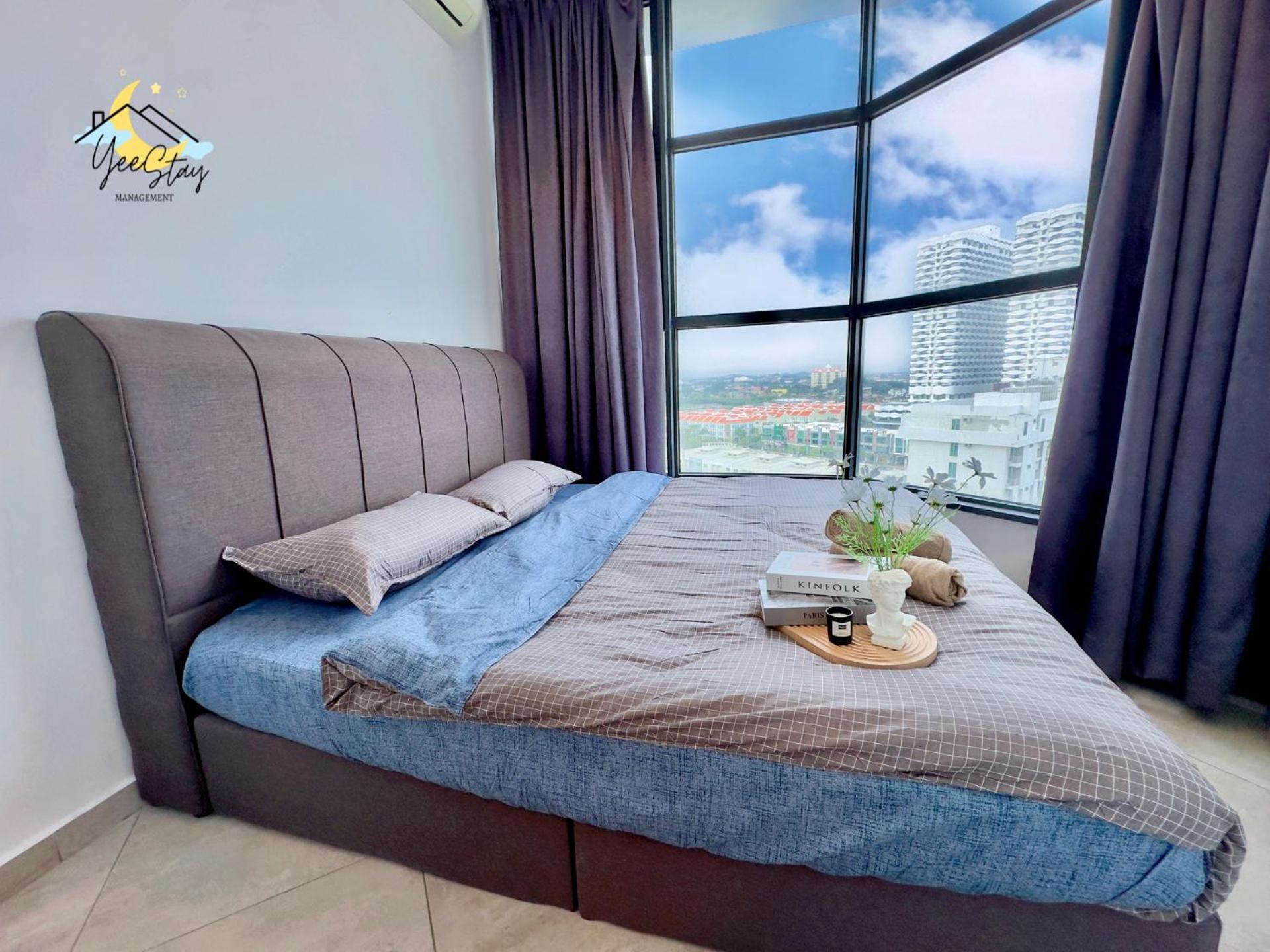 Atlantis 8-12pax/netflix/video Game/5min To Jonker *