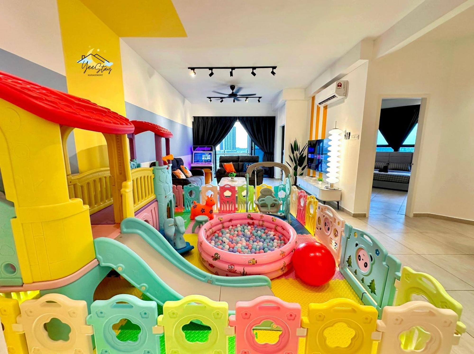 Atlantis 8-12pax/netflix/video Game/5min To Jonker * Malacca