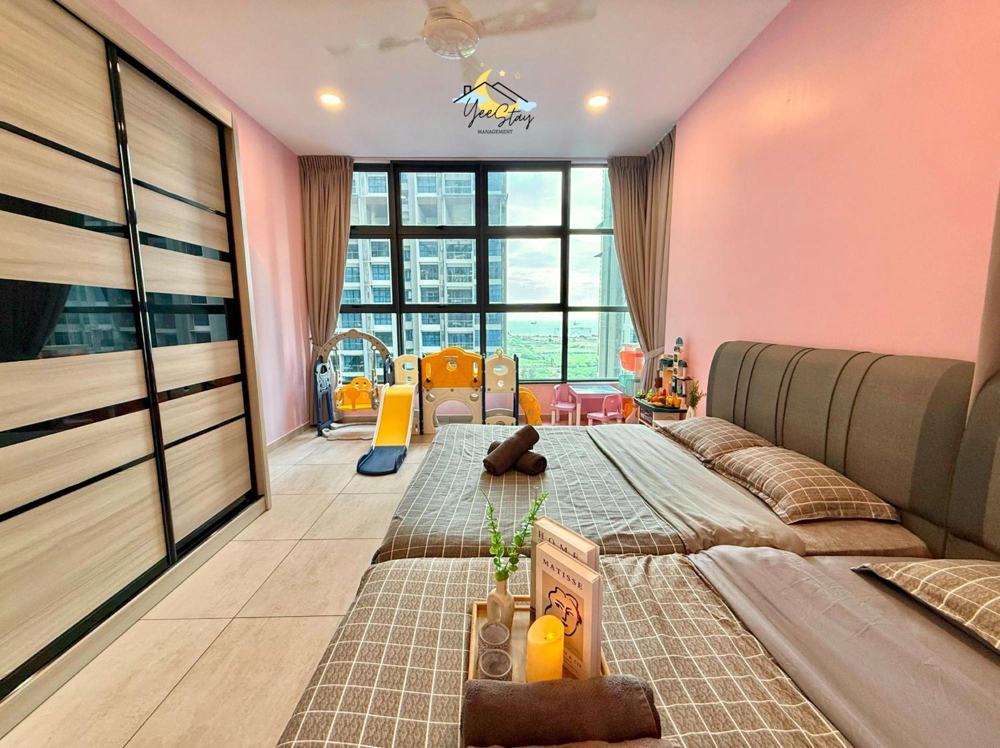 Pangsapuri Atlantis 8-12pax/netflix/video Game/5min To Jonker Malacca